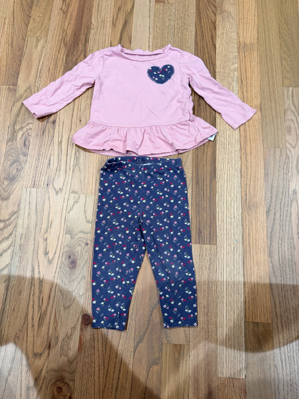 Carter’s baby girl matching floral leggings and long sleeve shirt set